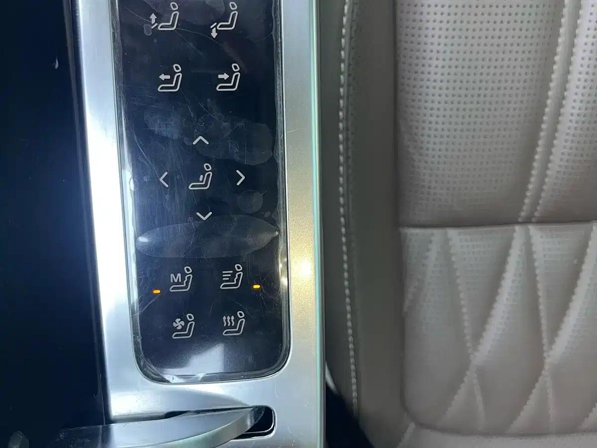 Roewe iMAX8 New Energy 2022 First Class Platinum Edition — миниатюра 10