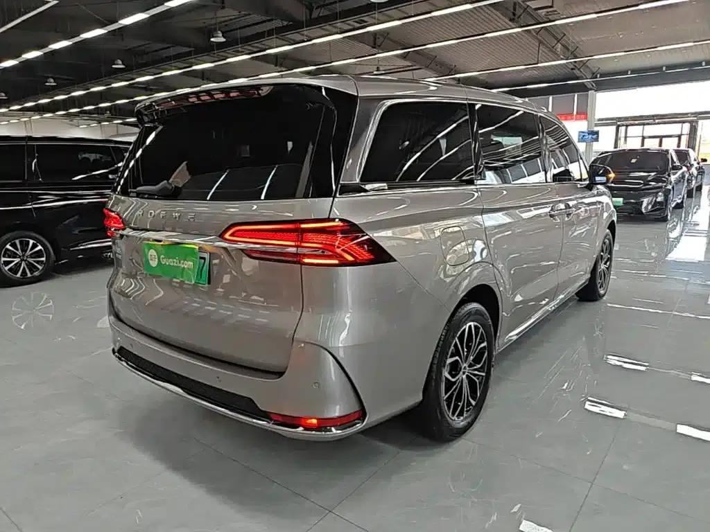 Roewe iMAX8 New Energy 2025 1.5T DMH Luxury Edition — миниатюра 7
