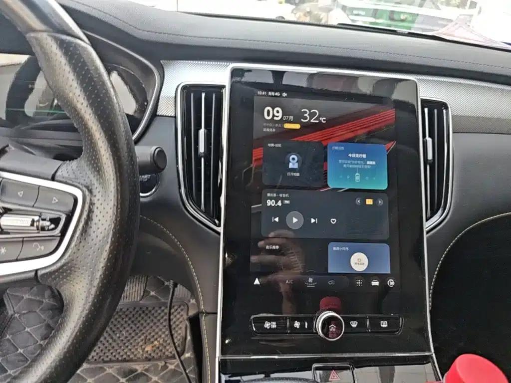Roewe i6 MAX New Energy 2020 1.5T PHEV Cool Panoramic Sunroof Edition — миниатюра 13