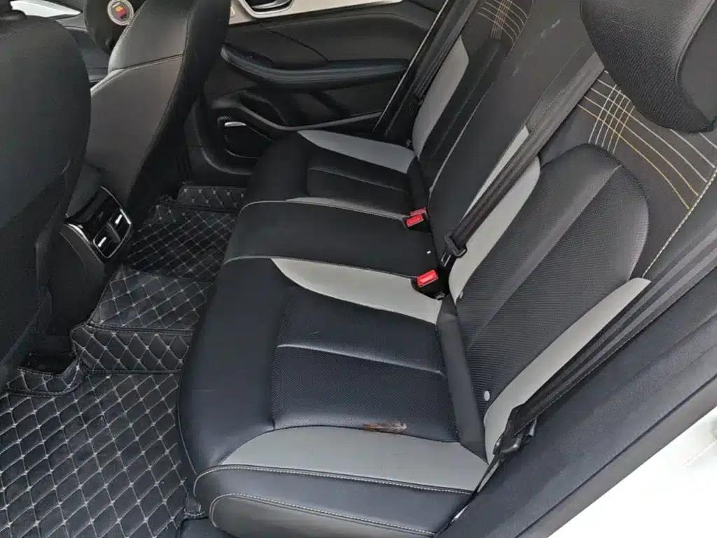 Roewe i6 MAX New Energy 2020 1.5T PHEV Cool Panoramic Sunroof Edition — миниатюра 17