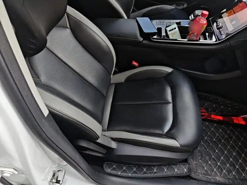 Roewe i6 MAX New Energy 2020 1.5T PHEV Cool Panoramic Sunroof Edition — миниатюра 25