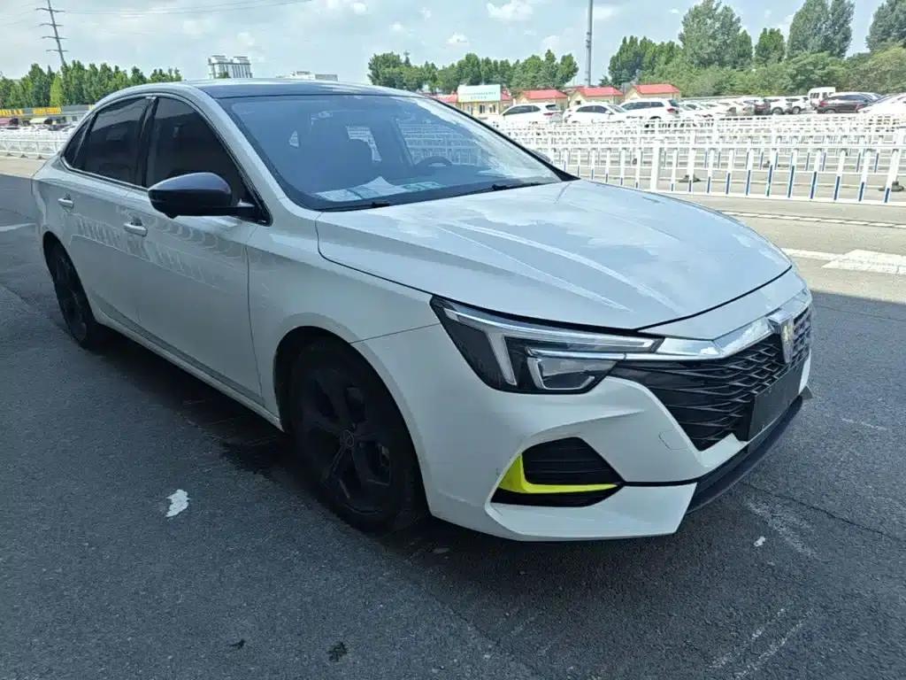 Roewe i6 MAX New Energy 2020 1.5T PHEV Cool Panoramic Sunroof Edition — миниатюра 4