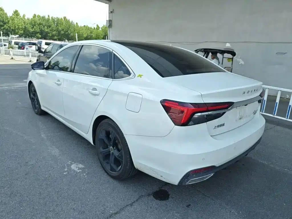 Roewe i6 MAX New Energy 2020 1.5T PHEV Cool Panoramic Sunroof Edition — миниатюра 5
