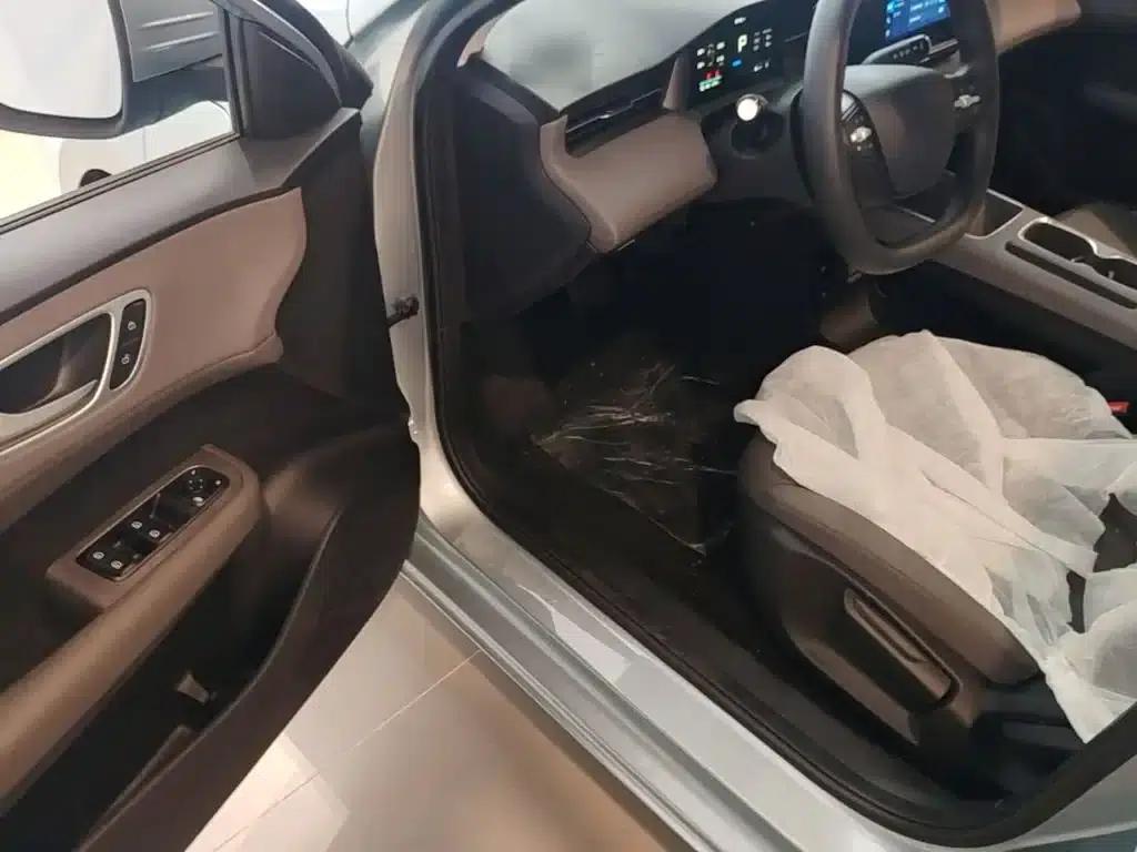 Roewe D6 2025 450km Premium Edition — миниатюра 16