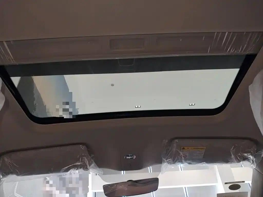 Roewe D6 2025 450km Premium Edition — миниатюра 18