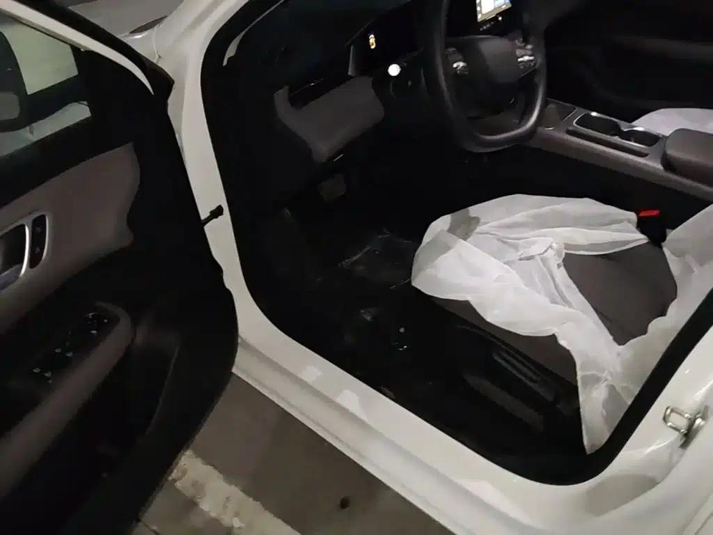 Roewe D6 2025 450km Premium Edition — миниатюра 16