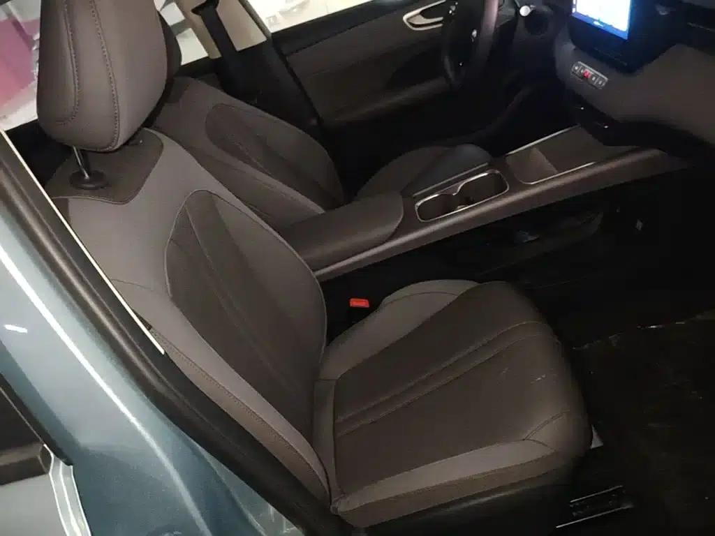 Roewe D6 2025 450km Premium Edition — миниатюра 25