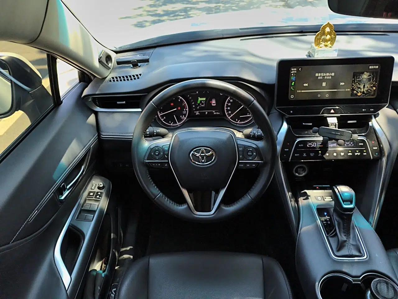 Toyota Venza 2023 2.0L CVT Two-Wheel Drive Luxury Edition — миниатюра 10