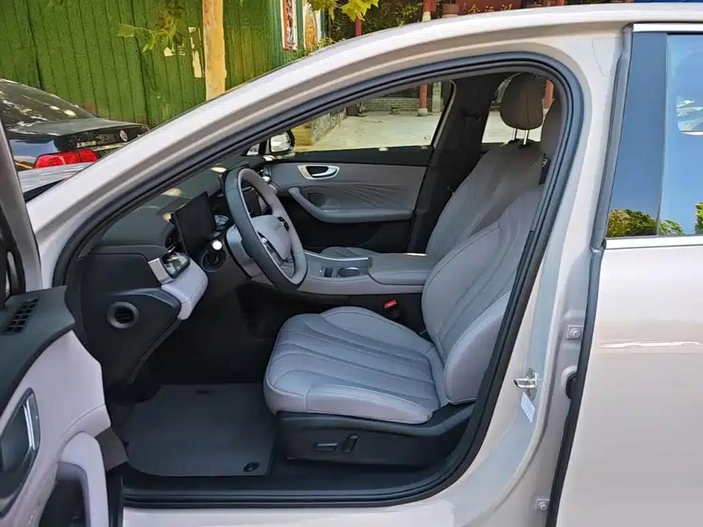 Roewe M7 DMH 2025 160km Premium Edition — миниатюра 15