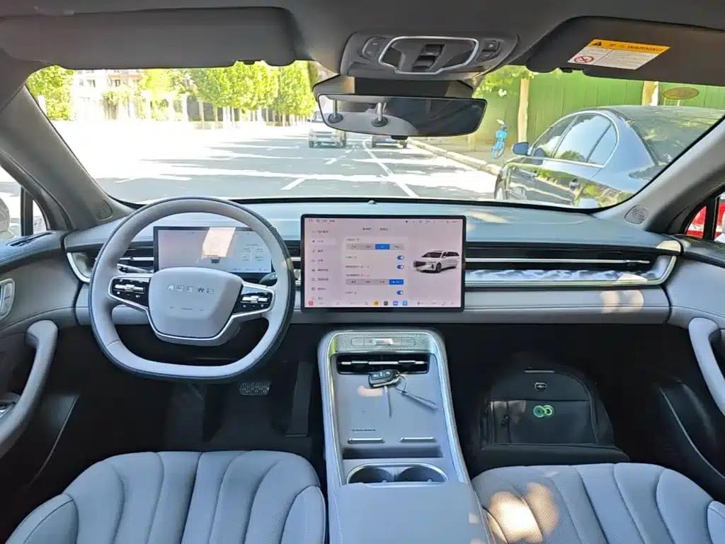 Roewe M7 DMH 2025 160km Premium Edition — миниатюра 10