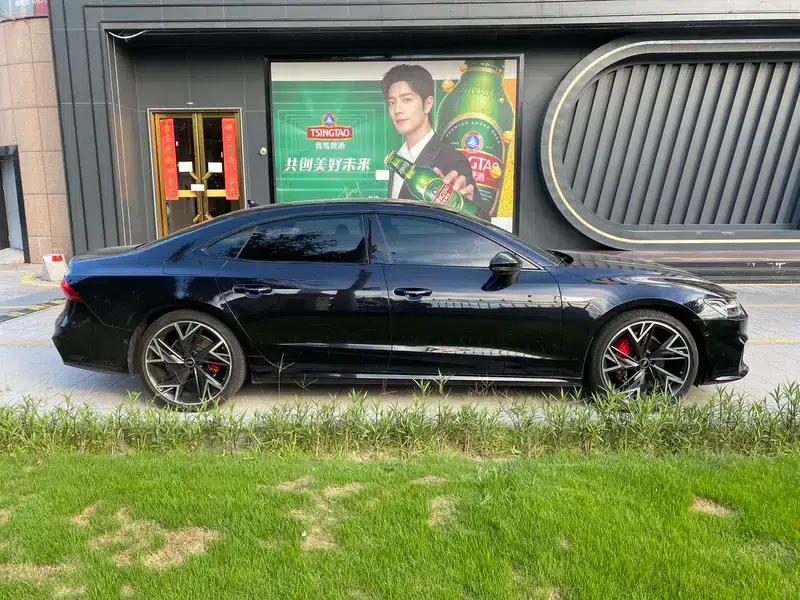 2024 Audi A7L 45 TFSI quattro Black Edition — миниатюра 8