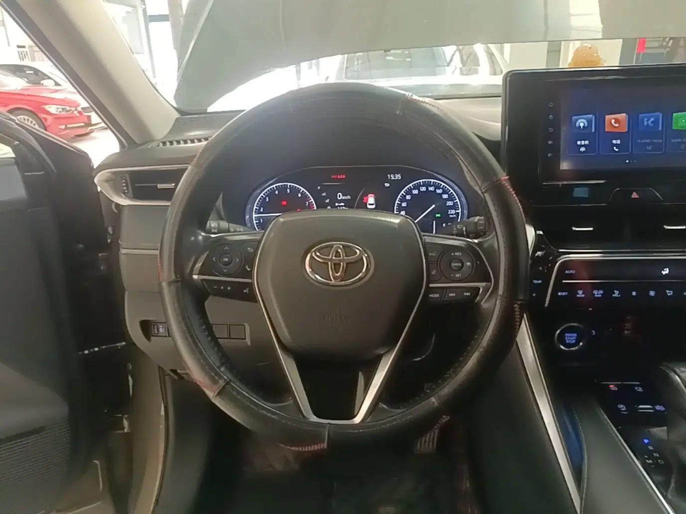 Toyota Harrier 2022 2.0L CVT Two-Wheel Drive Luxury Edition — миниатюра 13
