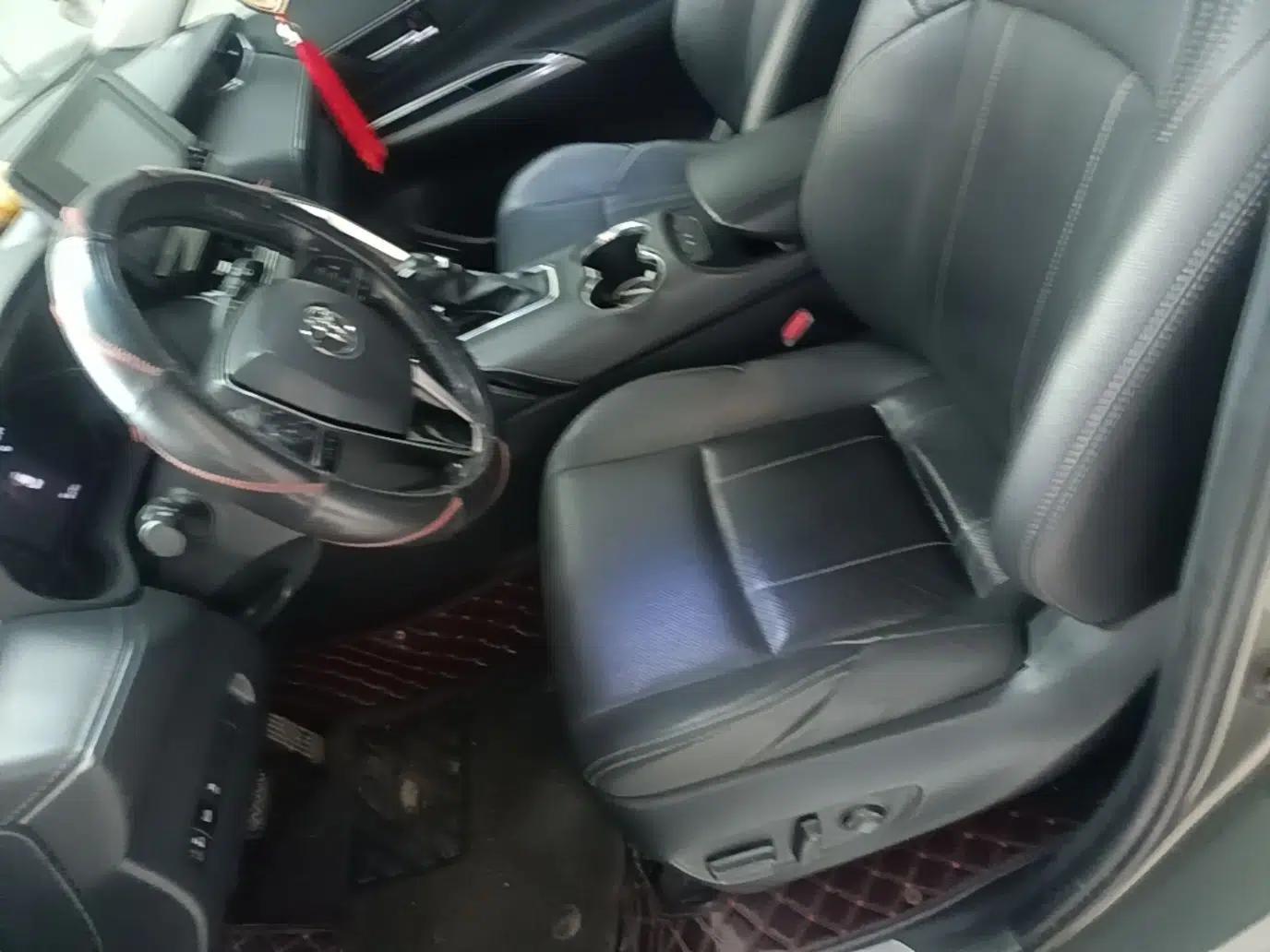 Toyota Harrier 2022 2.0L CVT Two-Wheel Drive Luxury Edition — миниатюра 17