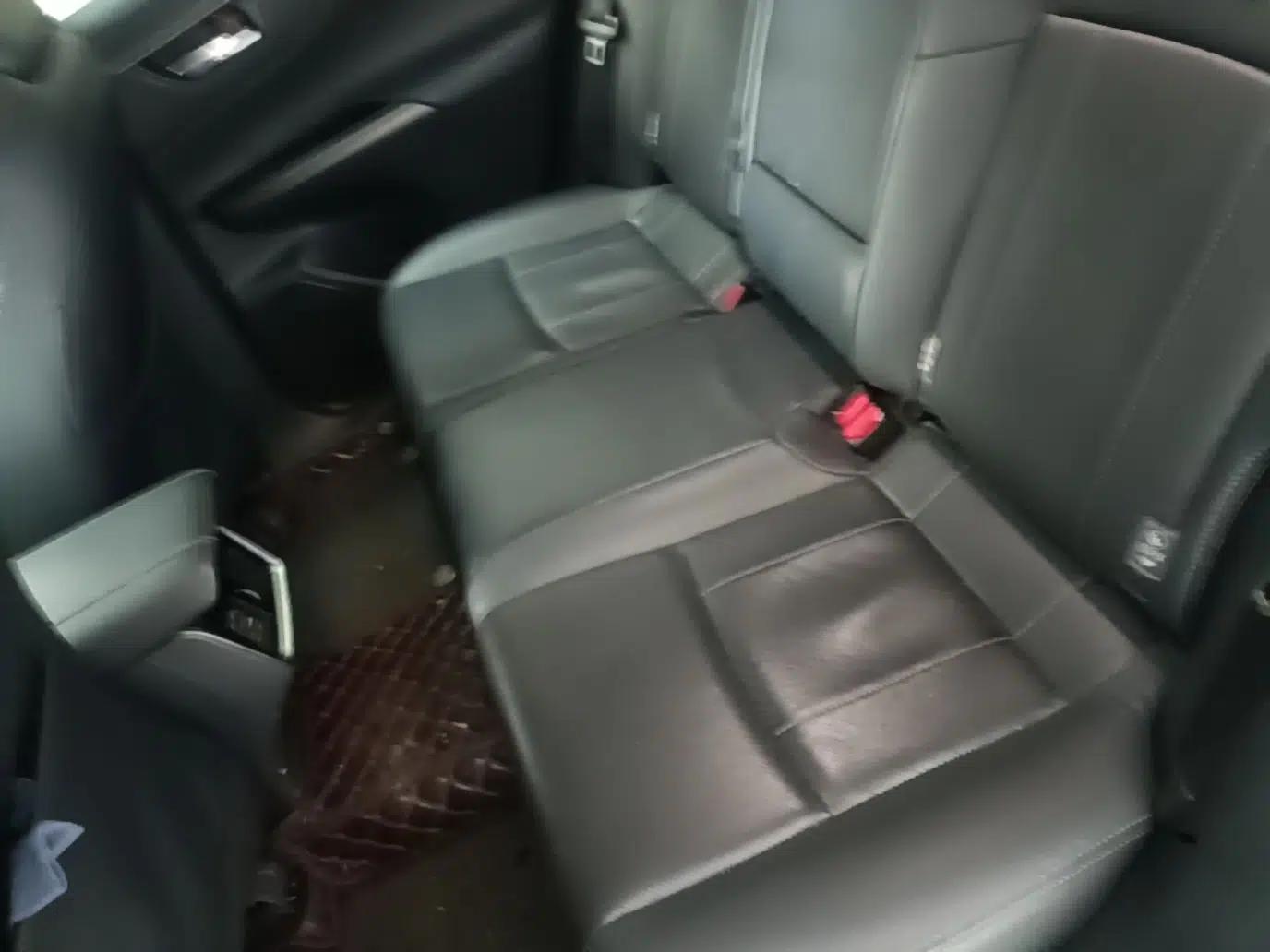Toyota Harrier 2022 2.0L CVT Two-Wheel Drive Luxury Edition — миниатюра 20