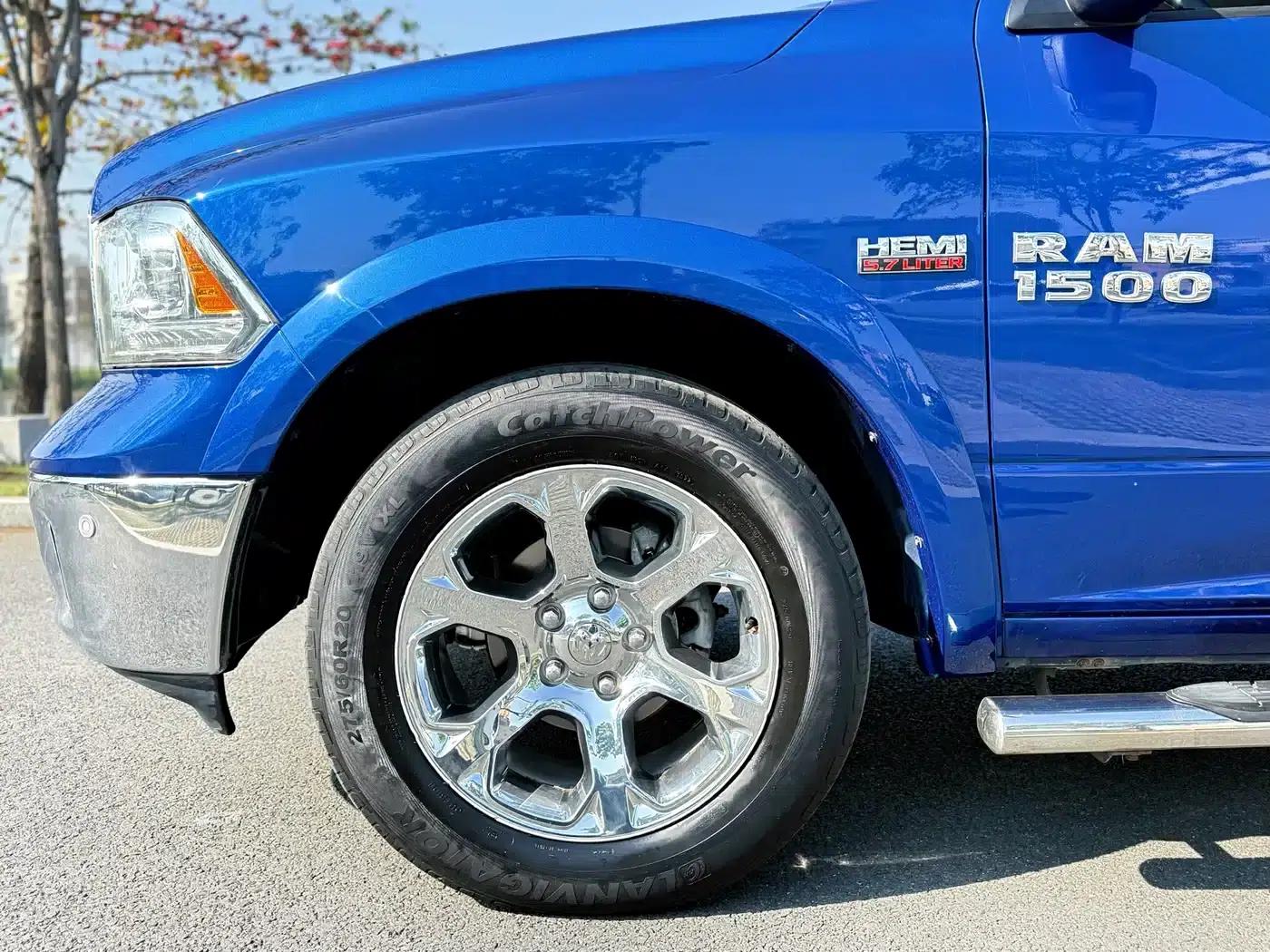 RAM Trucks 2016 5.7L Automatic — миниатюра 5