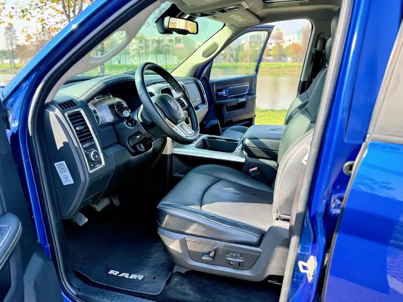 RAM Trucks 2016 5.7L Automatic — миниатюра 6