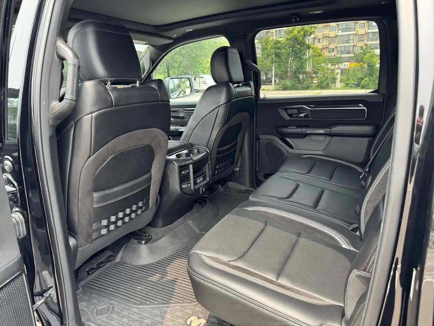 RAM Trucks Tyrannosaurus Rex 2024 6.2T Automatic — миниатюра 12