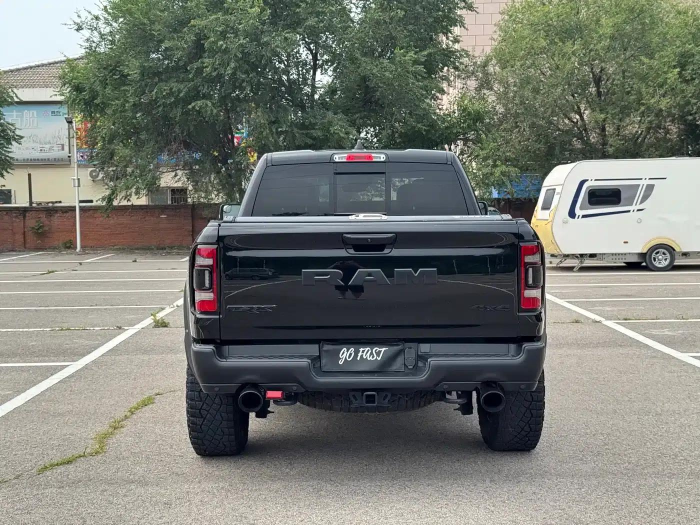 RAM Trucks Tyrannosaurus Rex 2024 6.2T Automatic — миниатюра 4