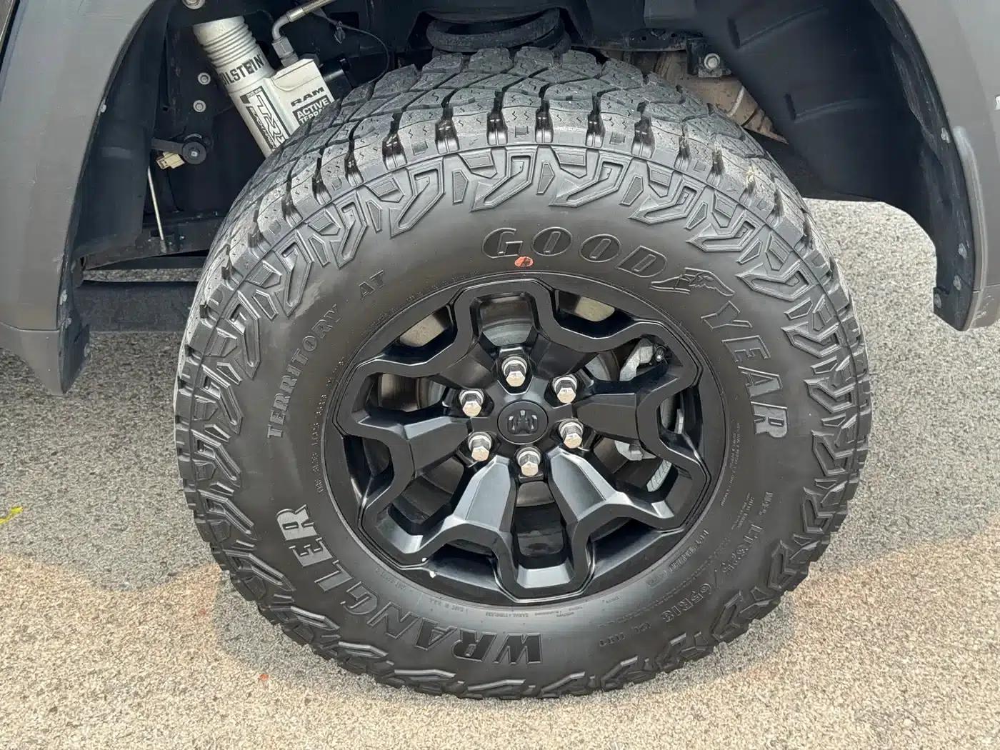 RAM Trucks Tyrannosaurus Rex 2024 6.2T Automatic — миниатюра 10