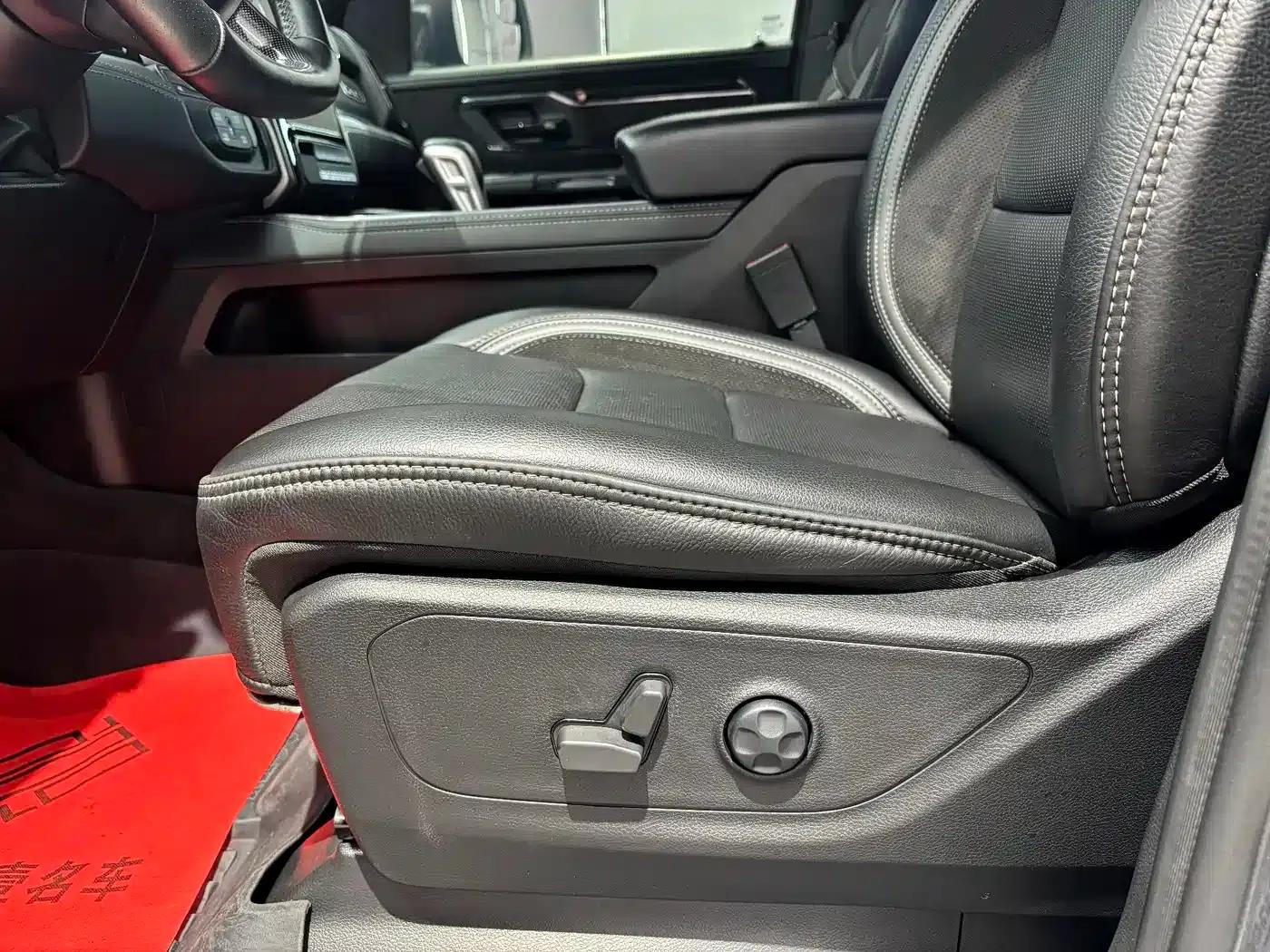 RAM Trucks Tyrannosaurus Rex 2022 6.2T US Spec — миниатюра 12