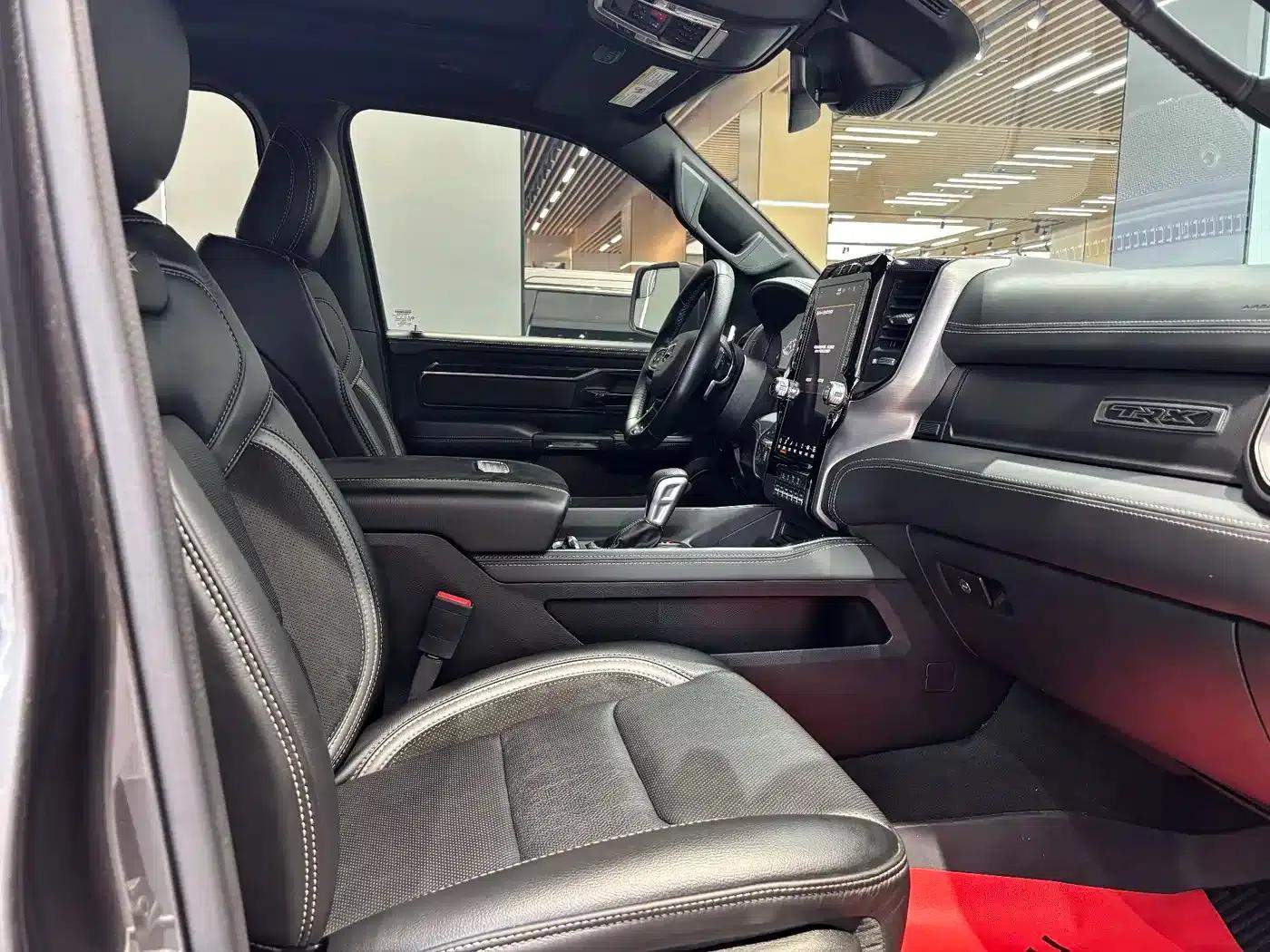 RAM Trucks Tyrannosaurus Rex 2022 6.2T US Spec — миниатюра 18