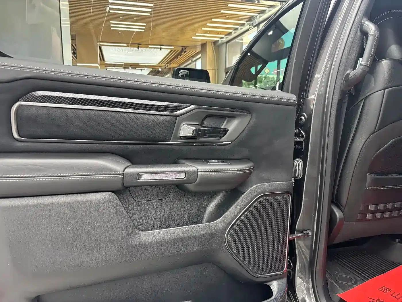 RAM Trucks Tyrannosaurus Rex 2022 6.2T US Spec — миниатюра 20