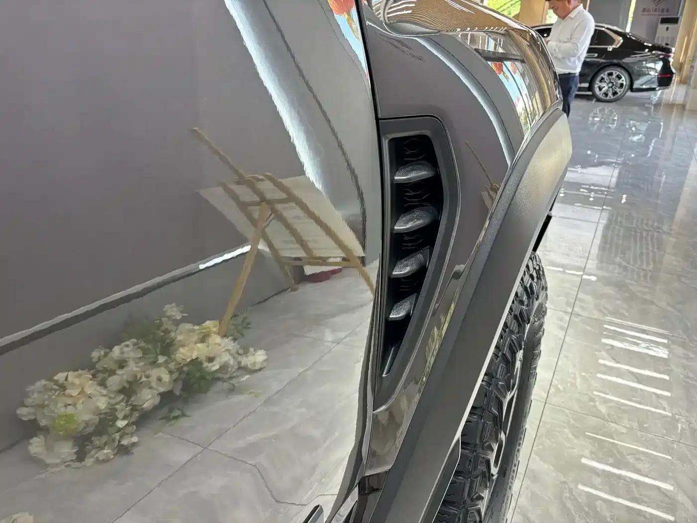 RAM Trucks Tyrannosaurus Rex 2022 6.2T US Spec — миниатюра 21