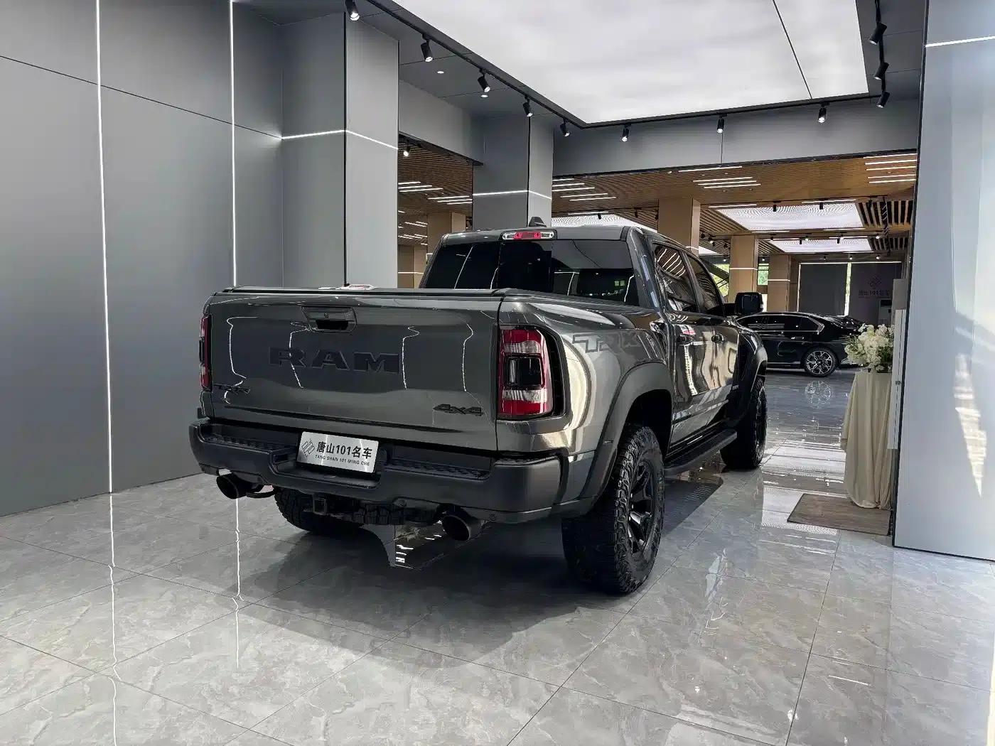 RAM Trucks Tyrannosaurus Rex 2022 6.2T US Spec — миниатюра 5