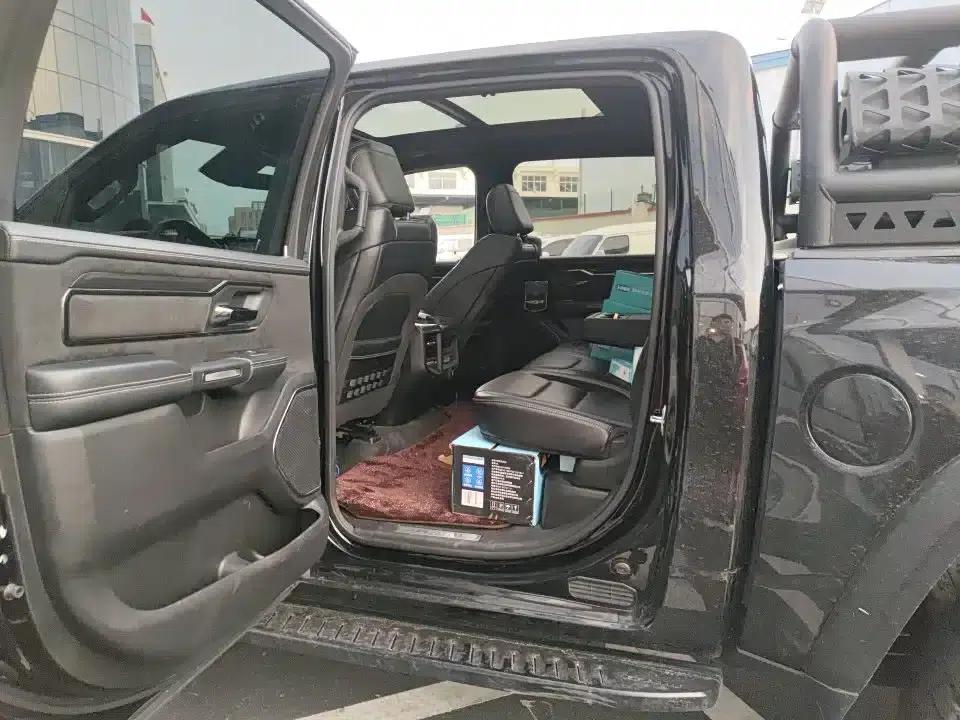 RAM Trucks Tyrannosaurus Rex 2023 6.2T US Spec — миниатюра 10