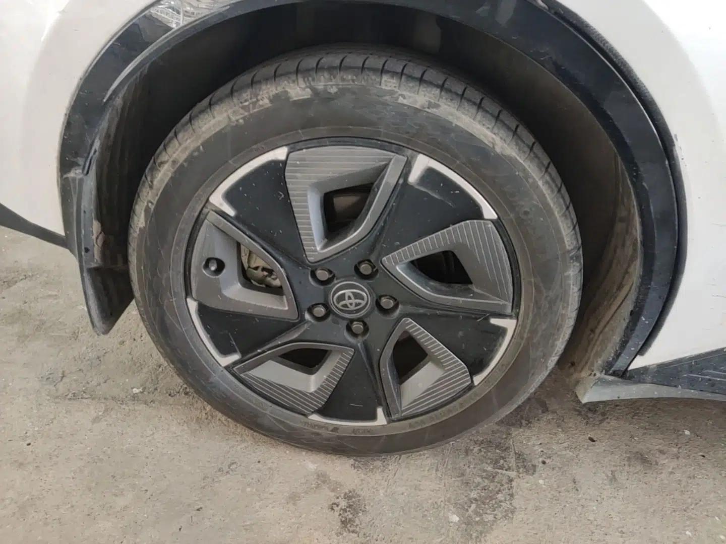 Toyota bZ3 2023 616 km Long-Range Premium — миниатюра 11