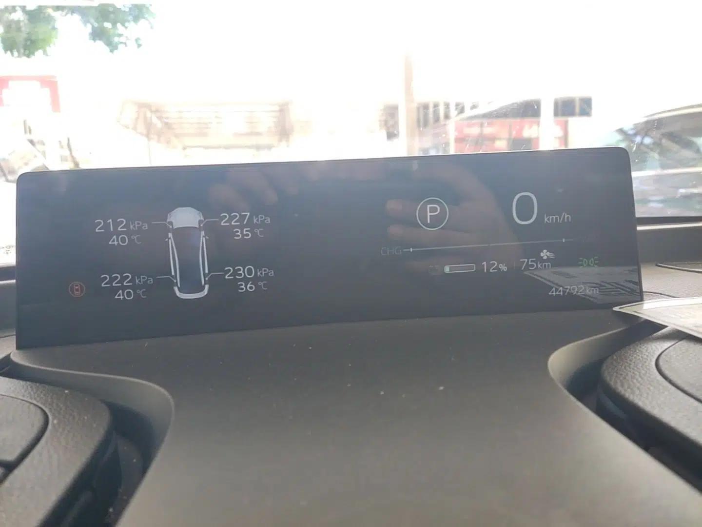 Toyota bZ3 2023 616 km Long-Range Premium — миниатюра 14