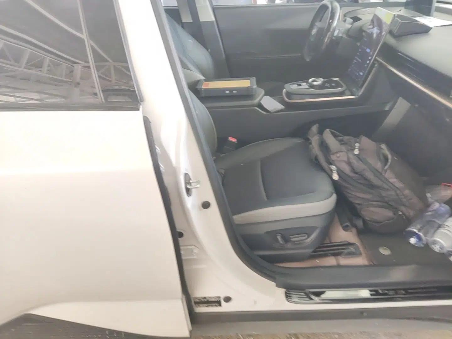 Toyota bZ3 2023 616 km Long-Range Premium — миниатюра 19