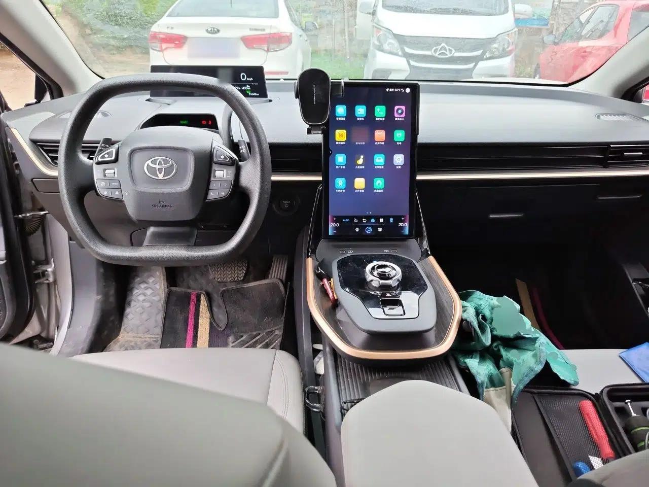 Toyota bZ3 2024 517 km Elite PRO — миниатюра 9
