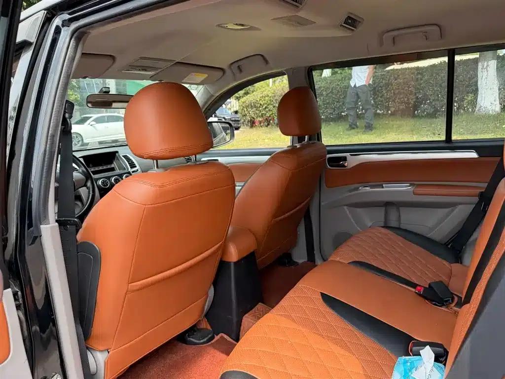 2013 Pajero Sport 2.4L Manual 2WD Comfort Edition — миниатюра 11