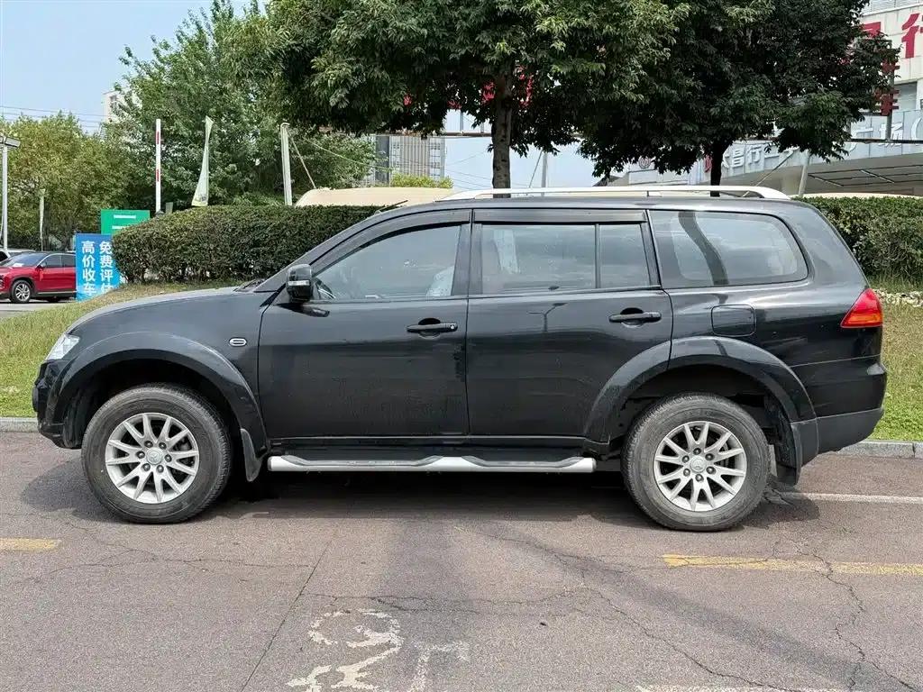 2013 Pajero Sport 2.4L Manual 2WD Comfort Edition — миниатюра 3
