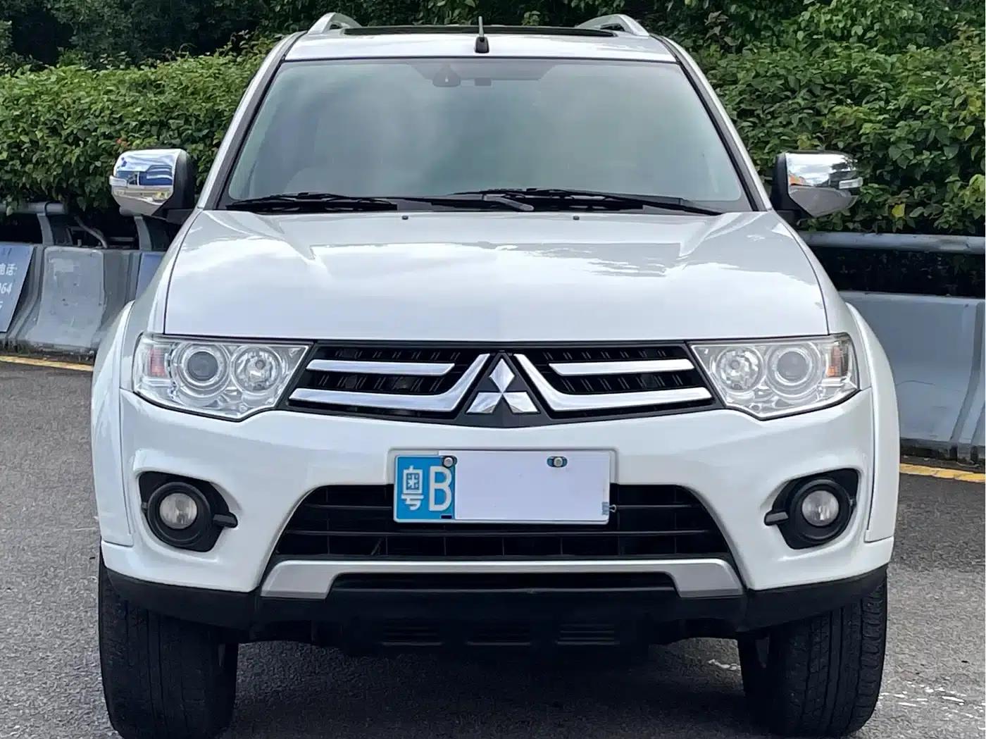 2013 Pajero Sport 3.0L Automatic 4WD Flagship Edition — миниатюра 2