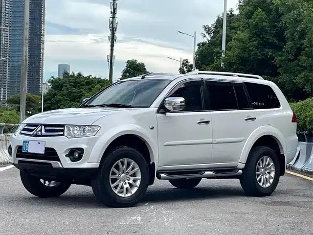 2013 Pajero Sport 3.0L Automatic 4WD Flagship Edition