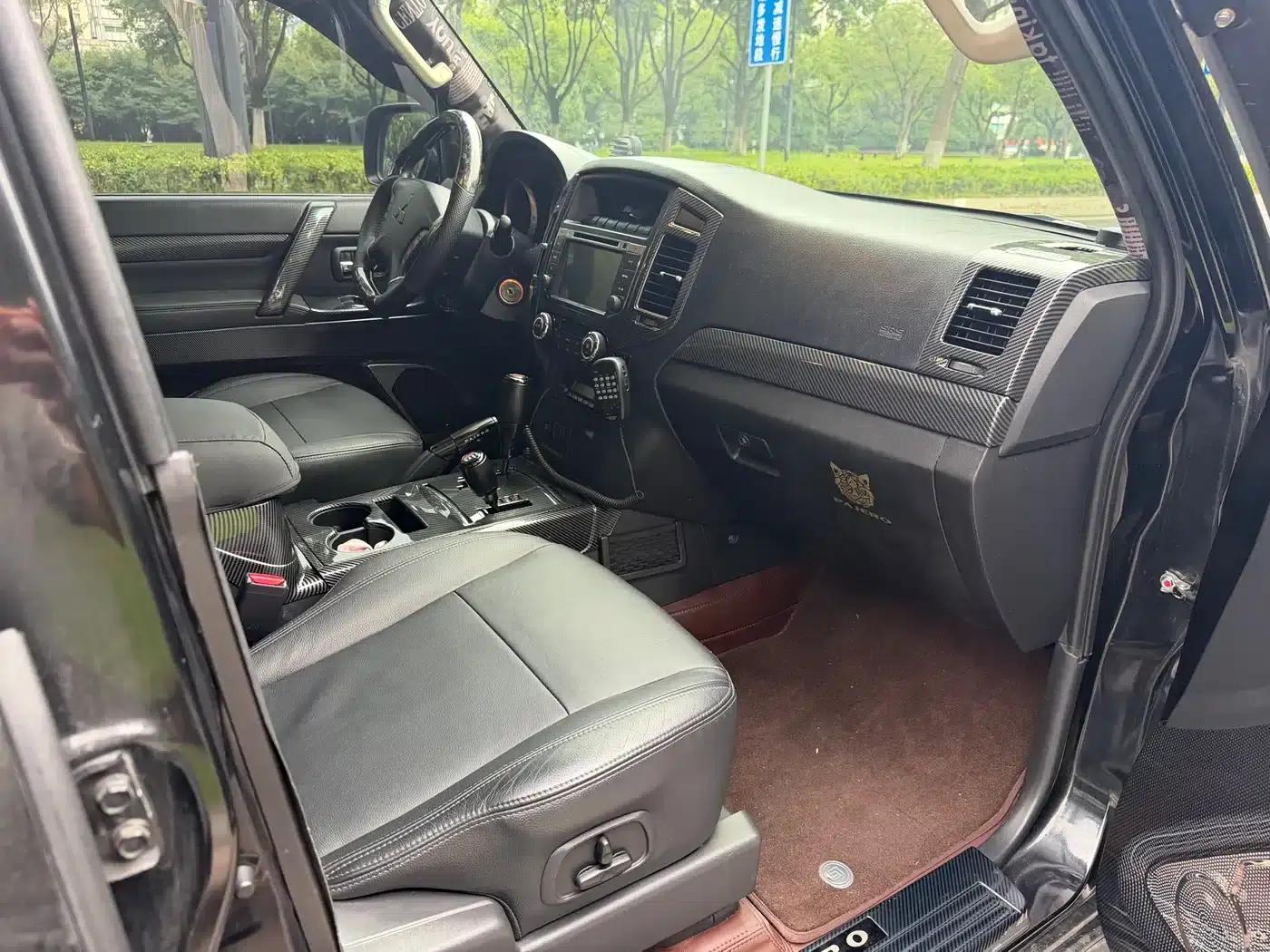 2016 Pajero Imported 3.0L Automatic Luxury Edition (National V Emission Standard) — миниатюра 21