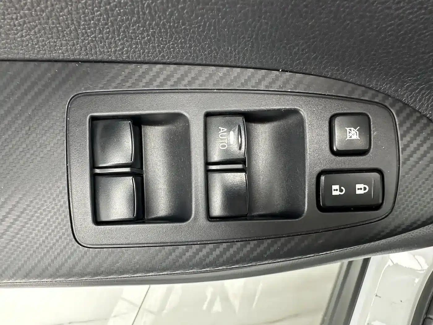 Eclipse Cross 2021 1.5T CVT 4WD Passion Edition — миниатюра 14