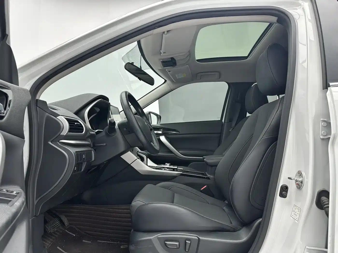 Eclipse Cross 2021 1.5T CVT 4WD Passion Edition — миниатюра 5