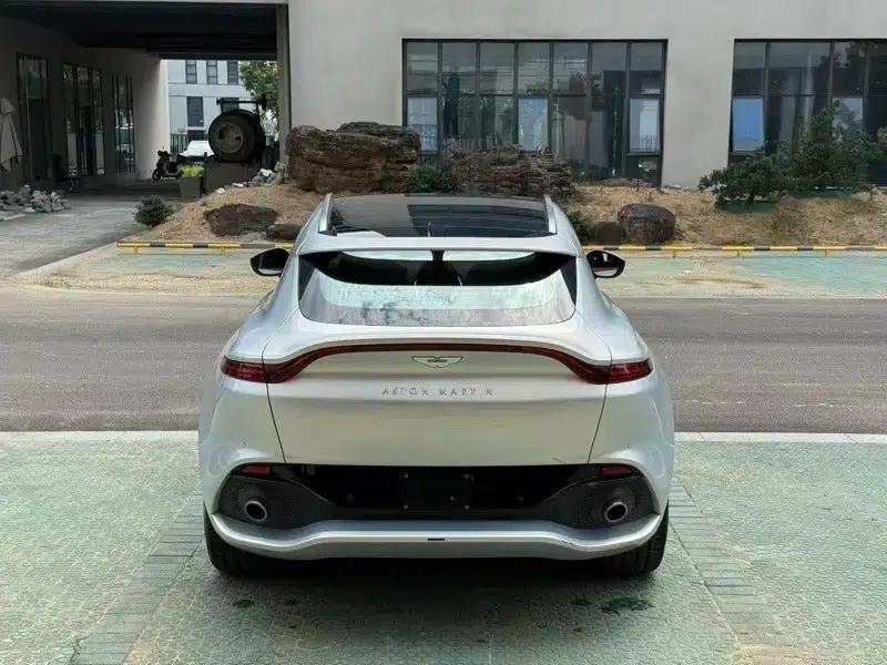 Aston Martin DBX 2023 3.0T STRAIGHT SIX — миниатюра 5