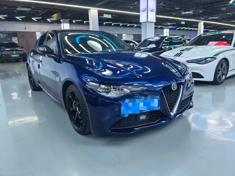 Giulia Juliet 2019 2.0T 280HP Luxury Edition — миниатюра 2