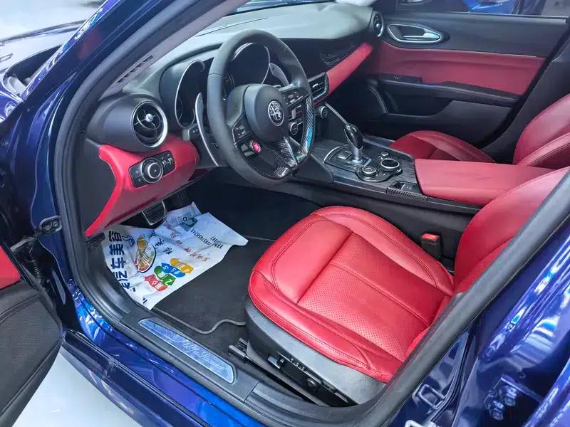 Giulia Juliet 2019 2.0T 280HP Luxury Edition — миниатюра 12
