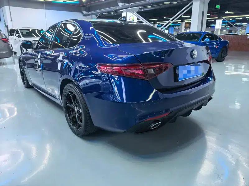 Giulia Juliet 2019 2.0T 280HP Luxury Edition — миниатюра 3