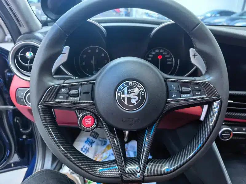 Giulia Juliet 2019 2.0T 280HP Luxury Edition — миниатюра 10