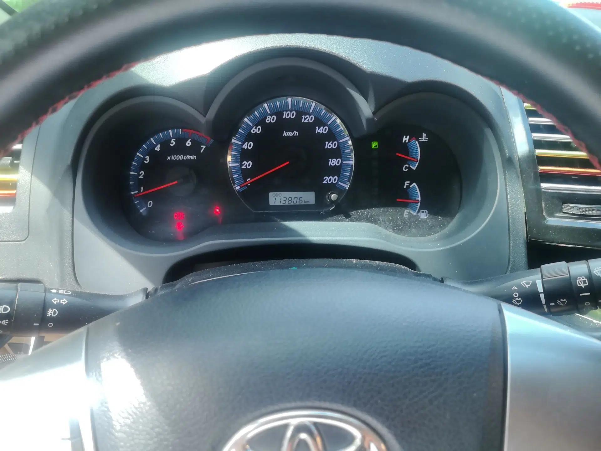 Toyota Fortuner Runner 2.7 Automatic 7-Seater (Parallel Import) — миниатюра 11