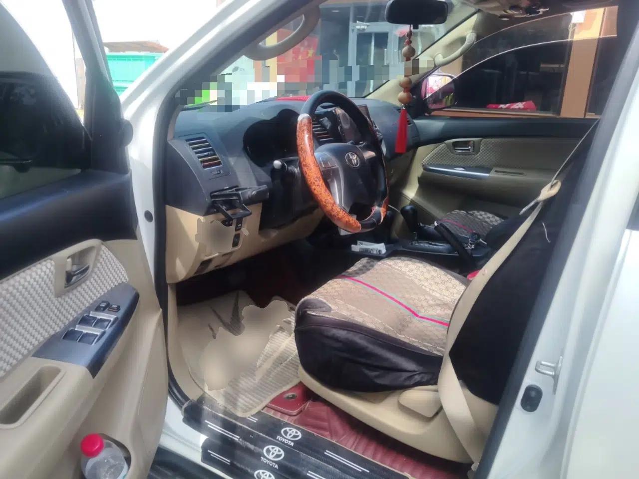 Toyota Fortuner Runner 2.7 Automatic 7-Seater (Parallel Import) — миниатюра 16