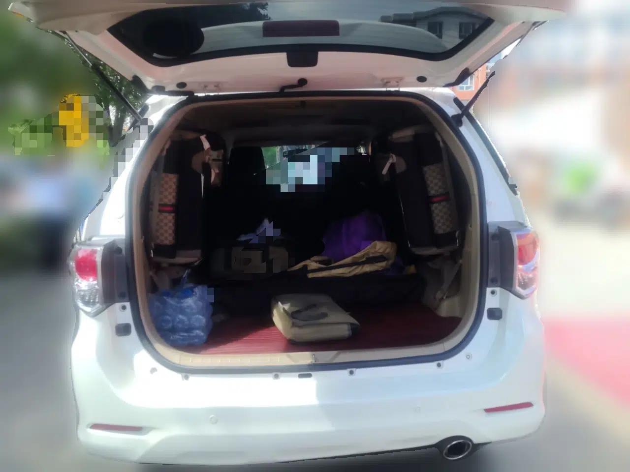 Toyota Fortuner Runner 2.7 Automatic 7-Seater (Parallel Import) — миниатюра 19