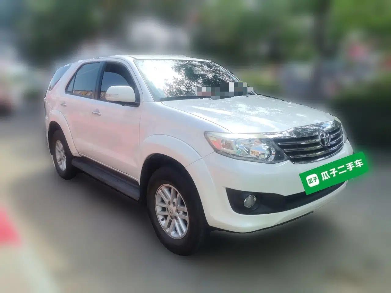 Toyota Fortuner Runner 2.7 Automatic 7-Seater (Parallel Import) — миниатюра 3
