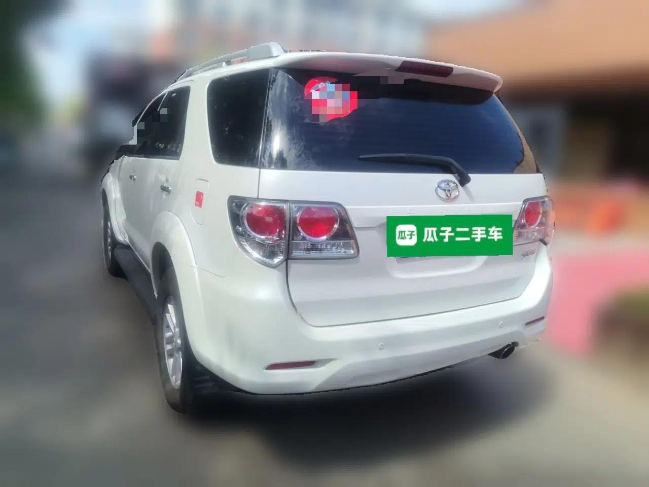 Toyota Fortuner Runner 2.7 Automatic 7-Seater (Parallel Import) — миниатюра 4